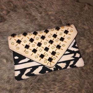 Over the shoulder small purse from Francescas.